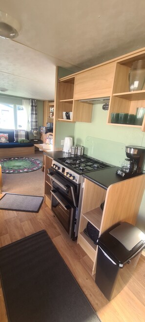 Interior - 3 bedroom static Sleeps 8 on winkups Towyn FREE ENTERTAINMENT close to Beach (Towyn)