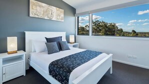 3 bedrooms, iron/ironing board, travel cot, WiFi - "Orion" 3BR Water Views Apartment Main Street of Huskisson by Nautilus Apartments Jervis Bay (Huskisson)