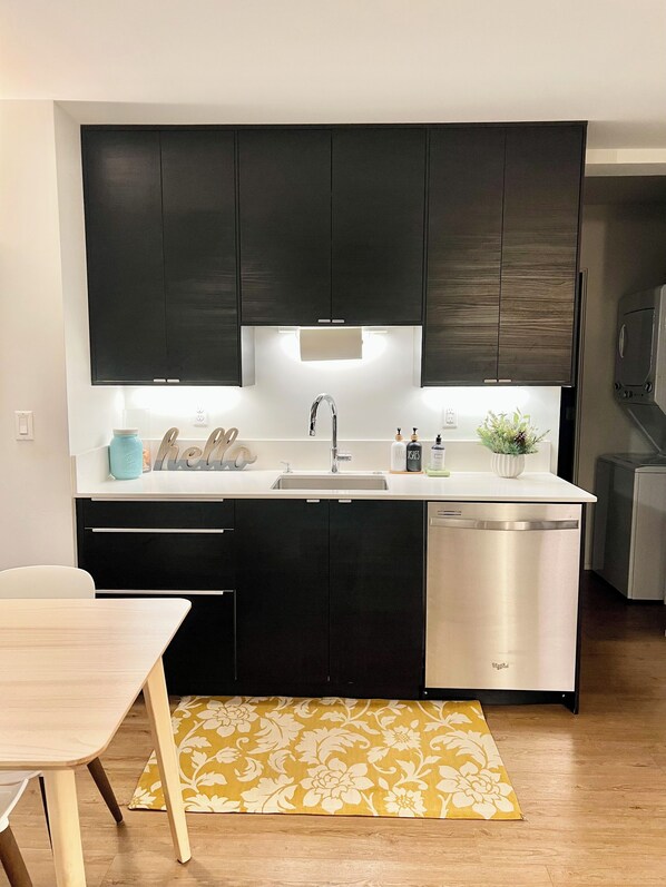 Microwave, oven, stovetop, dishwasher