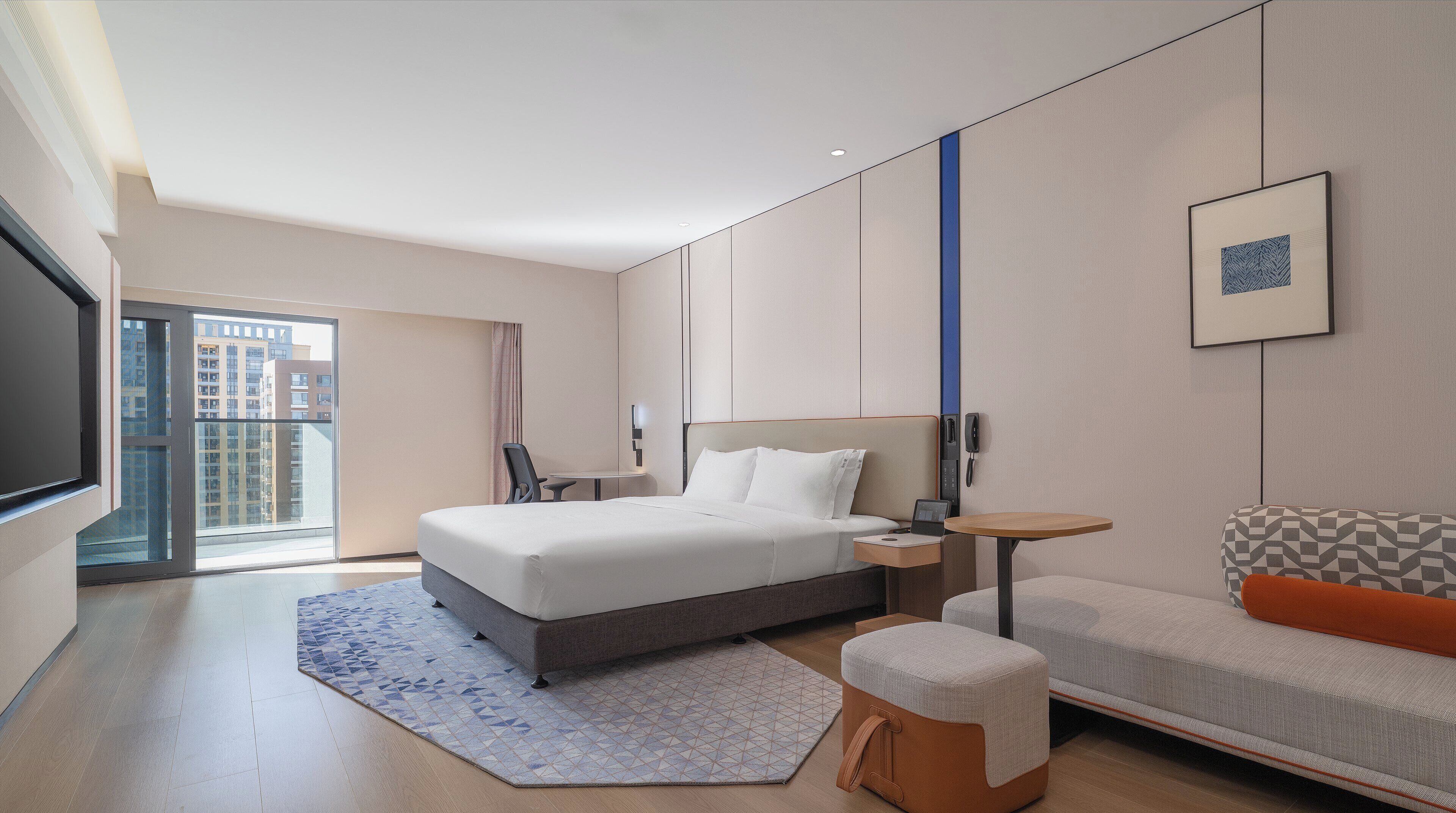 1 King Standard Balcony