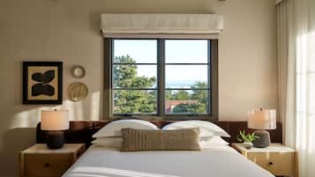 Premium bedding, pillowtop beds, minibar, in-room safe