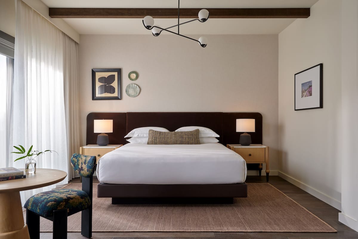 Premium bedding, pillow-top beds, minibar, in-room safe