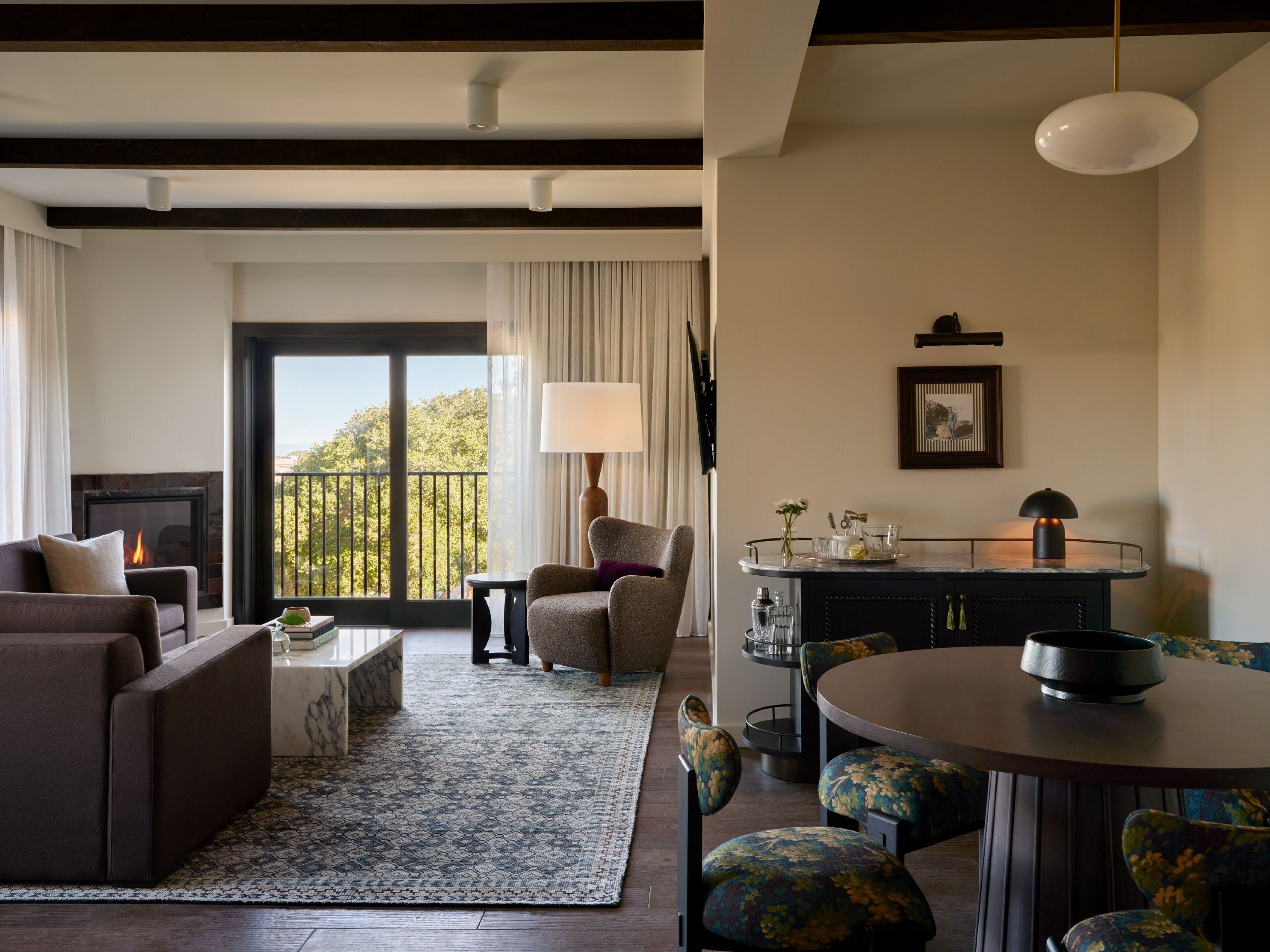 Suite, 1 Bedroom, Fireplace, Bay View