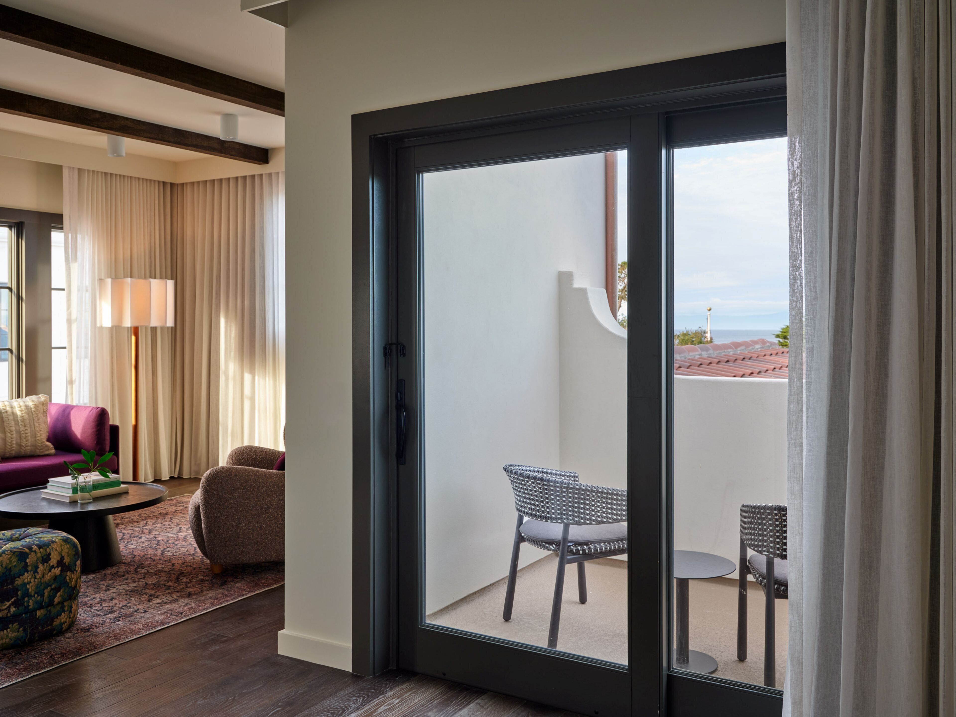 Suite, 1 habitación, vista a la bahía (Furnished Balcony) | Ropa de cama de alta calidad, camas con pillow-top y minibar 