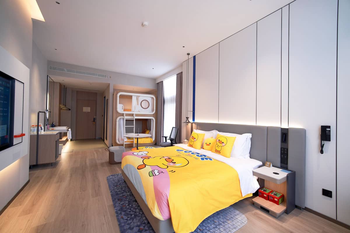 1 King Bed and 1 Bunk Bed | Premium bedding, down duvets, desk, laptop workspace