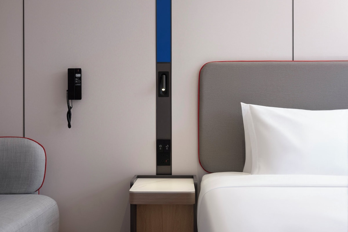 Standard Room | Premium bedding, down duvets, desk, laptop workspace