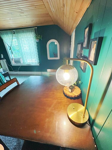 Cozy 1-bedroom apartment in lovely Liverpool with AC