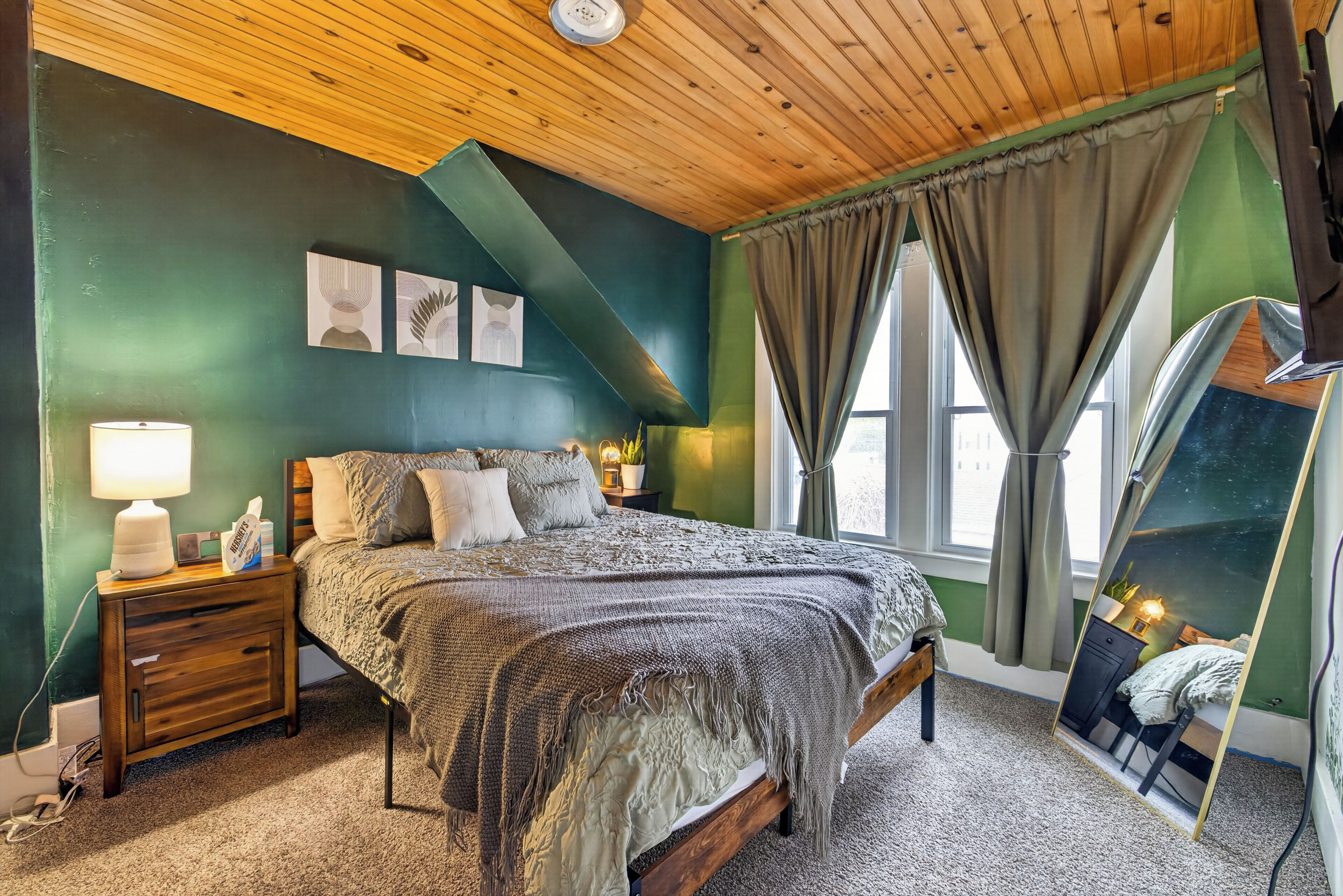 1 chambre, fer et planche à repasser, Wi-Fi gratuit, draps fournis