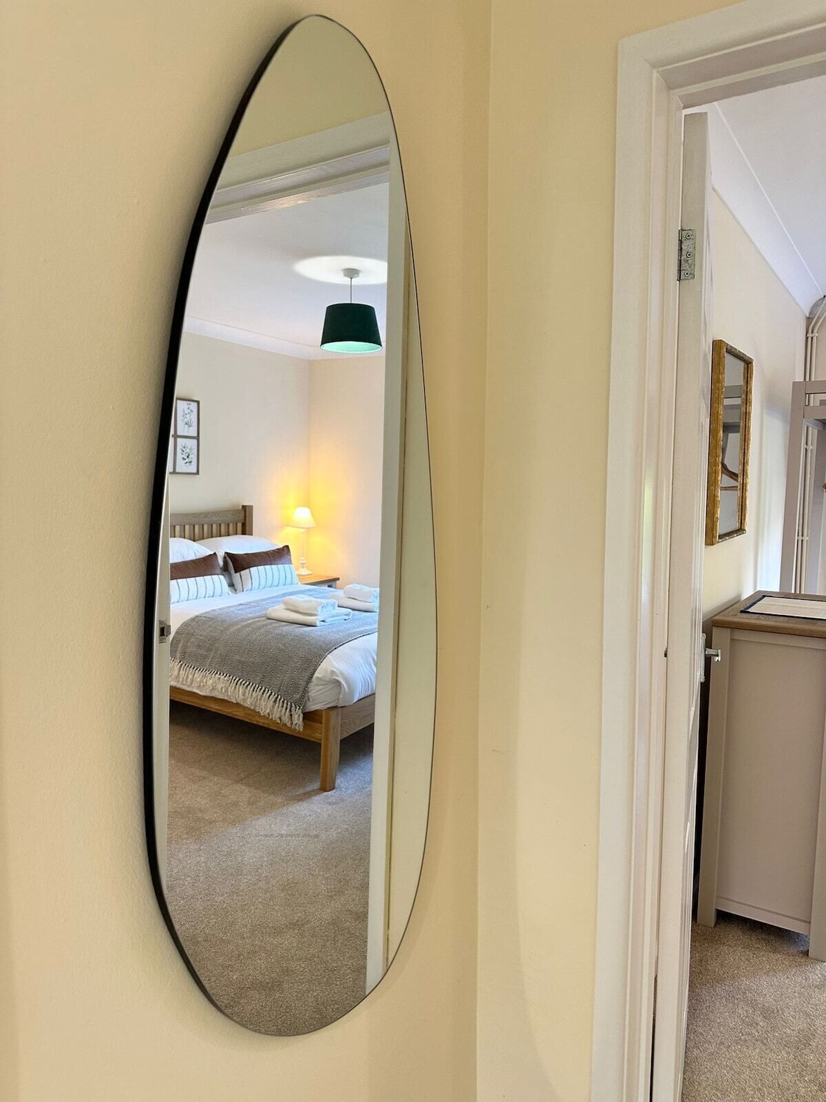 2 chambres, fer et planche à repasser, Wi-Fi gratuit, draps fournis