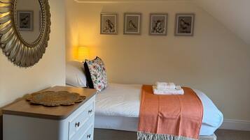 3 bedrooms, iron/ironing board, travel cot, free WiFi