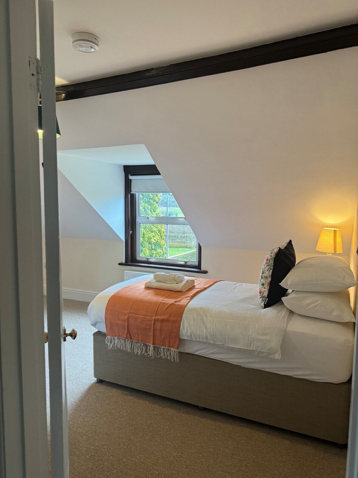 3 chambres, fer et planche à repasser, lit parapluie, Wi-Fi gratuit