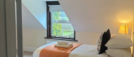 3 Schlafzimmer, Bügeleisen/Bügelbrett, Reisekinderbett, kostenloses WLAN