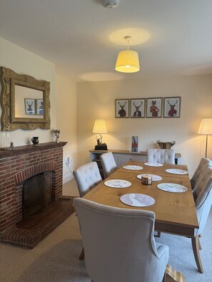 Dining - Waterditch Farmhouse (Lower Waterditch)