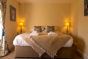 4 soverom, strykejern/-brett, reiseseng for barn og wi-fi (inkludert)