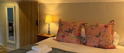 3 bedrooms, iron/ironing board, travel cot, free WiFi