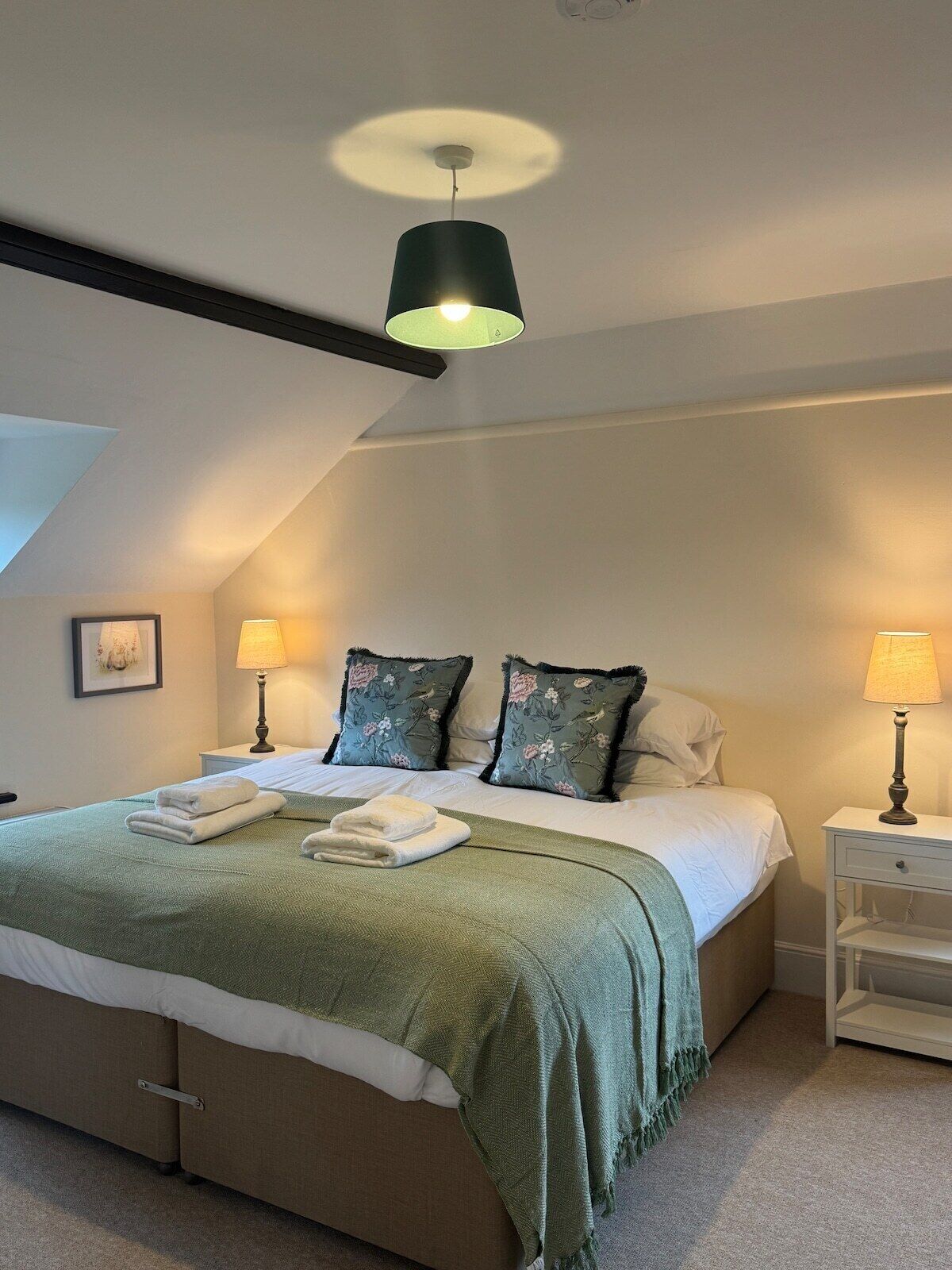 3 makuuhuonetta, silitysrauta/-lauta, vauvan matkasänky, ilmainen Wi-Fi