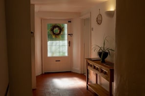 Interior - Ames Cottage - Countryside View (Hinton)