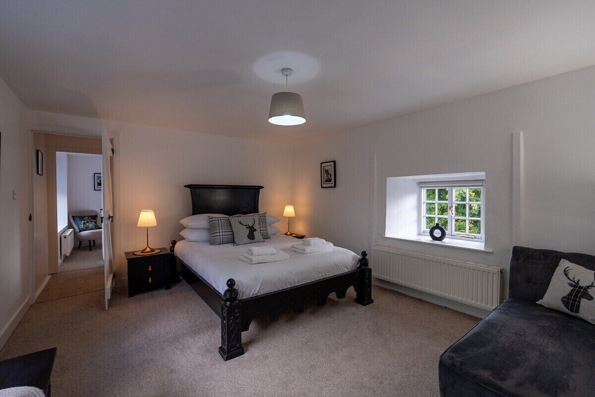 2 bedrooms, in-room safe, iron/ironing board, travel cot