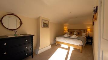 2 bedrooms, iron/ironing board, travel crib, WiFi (free)