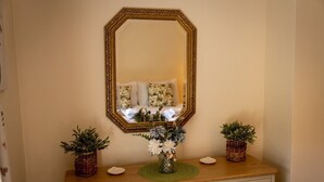 Interior - Foxglove Cottage - Countryside View (Bransgore)