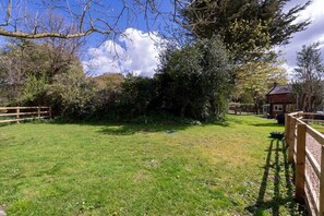Property grounds - Foxglove Cottage - Countryside View (Bransgore)