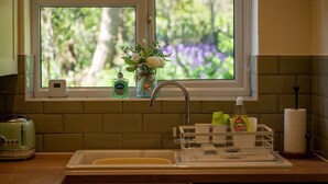 Private kitchen - Foxglove Cottage - Countryside View (Bransgore)