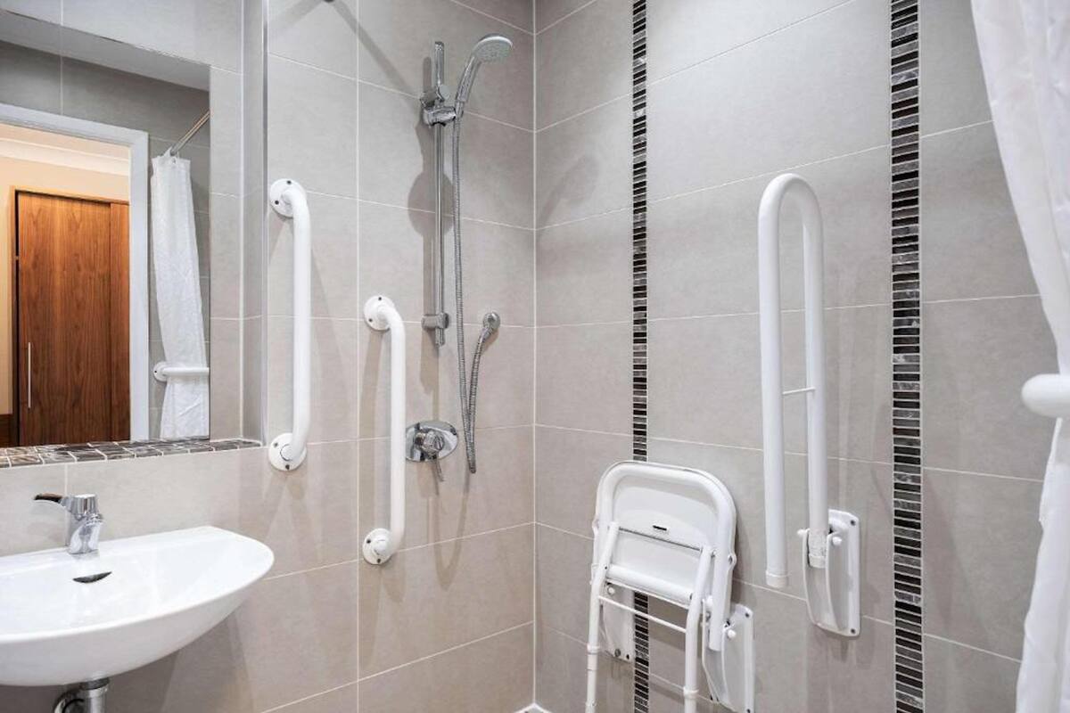 Standardzimmer, 1 King-Bett (Walk In Shower)