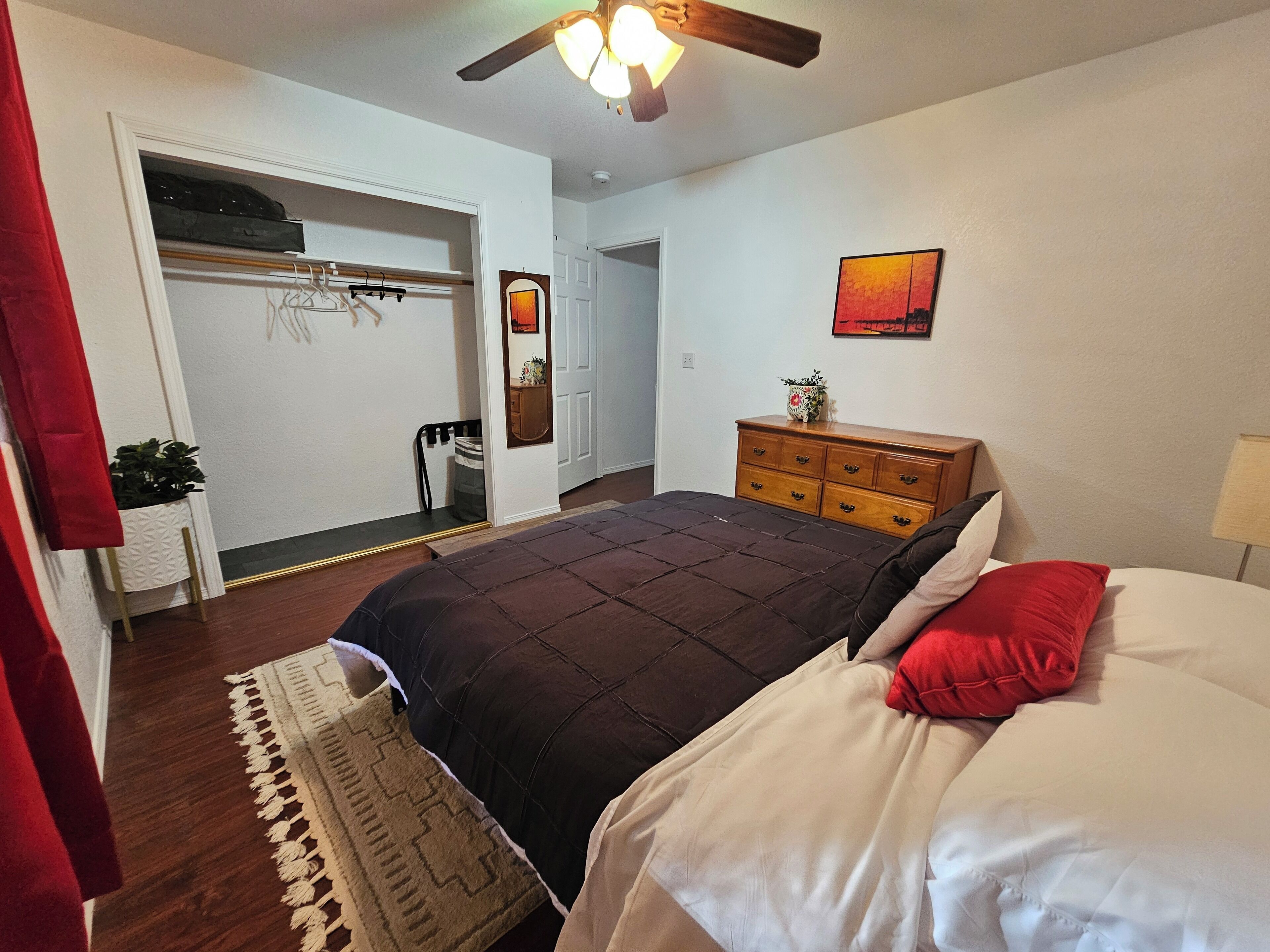 2 bedrooms, Internet, bed sheets