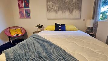 2 bedrooms, internet, bed sheets