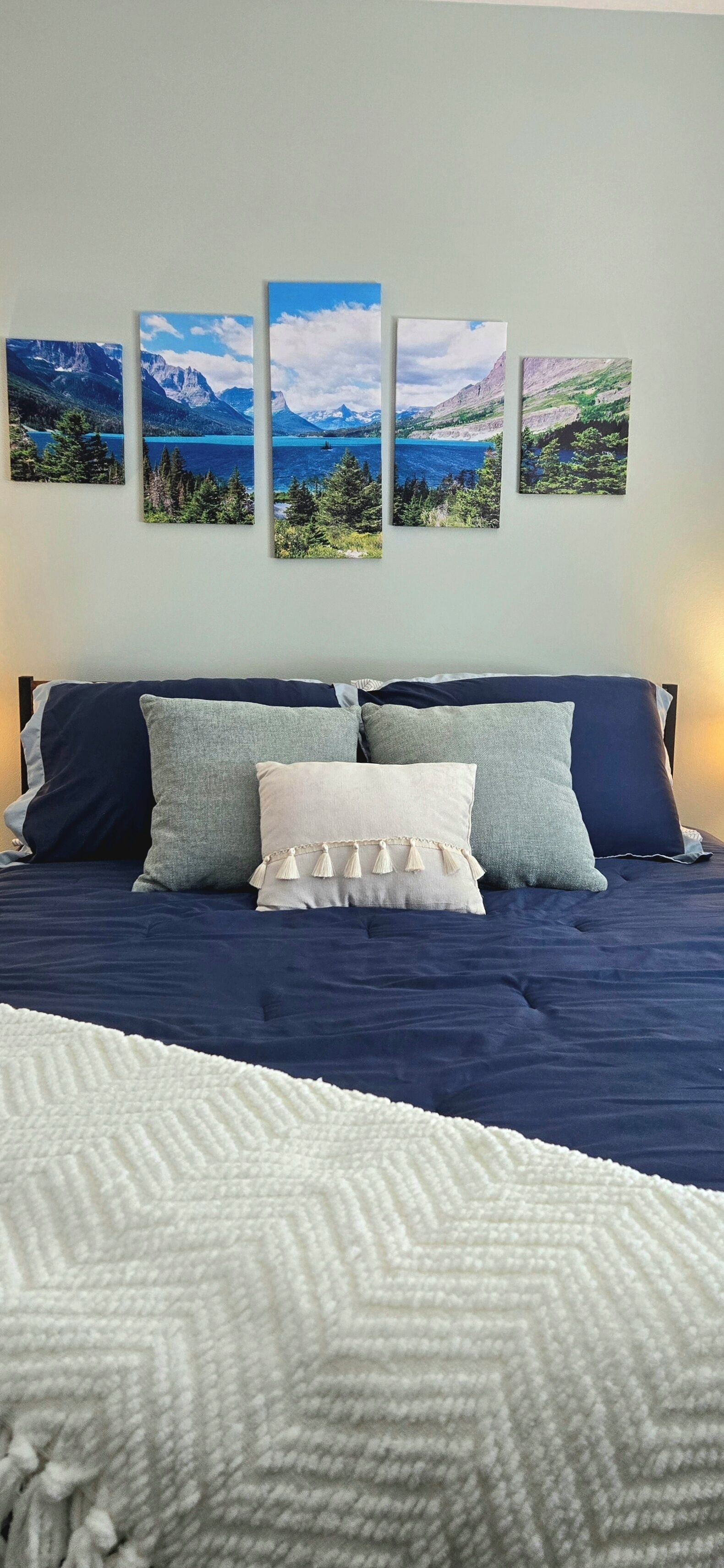 3 chambres, bureau, fer et planche à repasser, lit parapluie