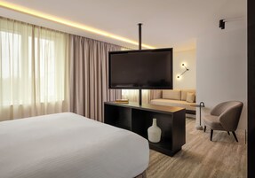 Literie de qualité supérieure, coffres-forts dans les chambres, bureau