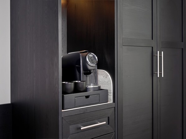 Coffee and/or coffee maker - Courtyard By Marriott Ghent (Ghent)