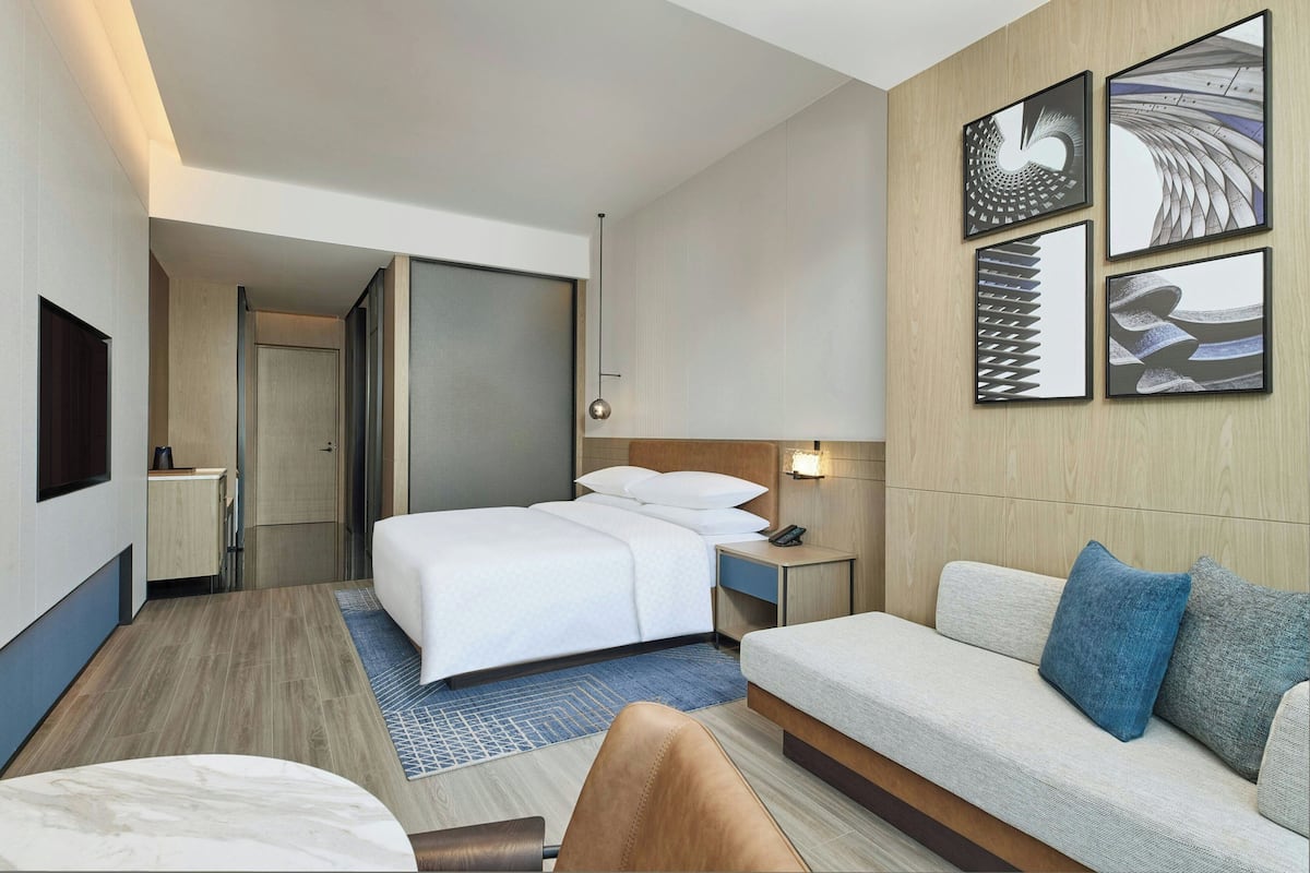 Room, 1 King Bed, Bay View