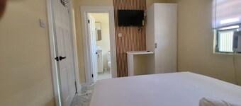 Beautiful apartment with AC in Saint George's