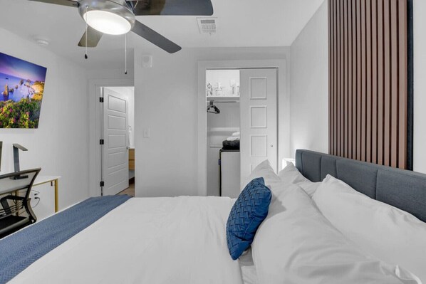 1 chambre, bureau, fer et planche à repasser, Wi-Fi