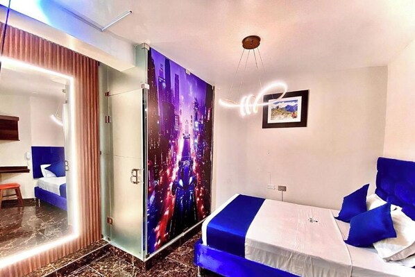 Iron/ironing board, Internet, bed sheets