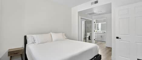 Apartment, 1 Bedroom | 1 bedroom, laptop workspace, iron/ironing board, free WiFi