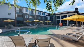 Apartamento, 1 quarto | Piscina | Piscina externa