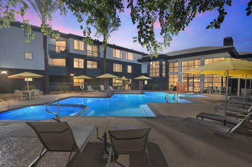 Central Relaxing 1br Phoenix Retreat Near Airport 1 Bedroom Apts