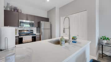 Apartment, 1 Bedroom | Private kitchen | Fridge, oven, coffee/tea maker, toaster