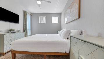 Apartment, 1 Bedroom | 1 bedroom, desk, laptop workspace, free WiFi