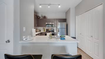 Departamento, 1 habitación | Cocina privada | Refrigerador, horno, cafetera y tetera y tostadora