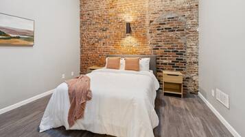 Apartment, 3 Bedrooms | 3 bedrooms, laptop workspace, free WiFi