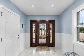 House, 5 Bedrooms | Interior