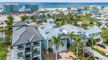 House, 5 Bedrooms | Exterior