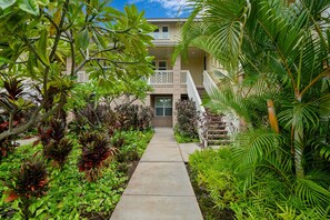 Condo, 3 Bedrooms | Property grounds