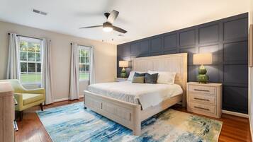 5 bedrooms, desk, iron/ironing board, WiFi