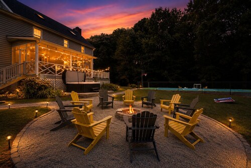 Private Pickleball Retreat Near Raleigh w/ Hot Tub + Sleeps 14