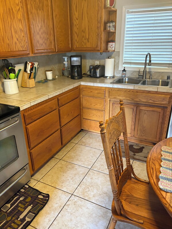 Microwave, oven, stovetop, dishwasher