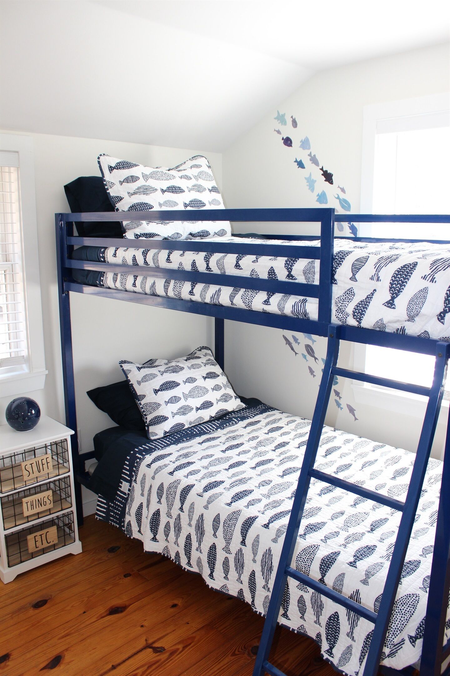 4 bedrooms, desk, iron/ironing board, travel cot